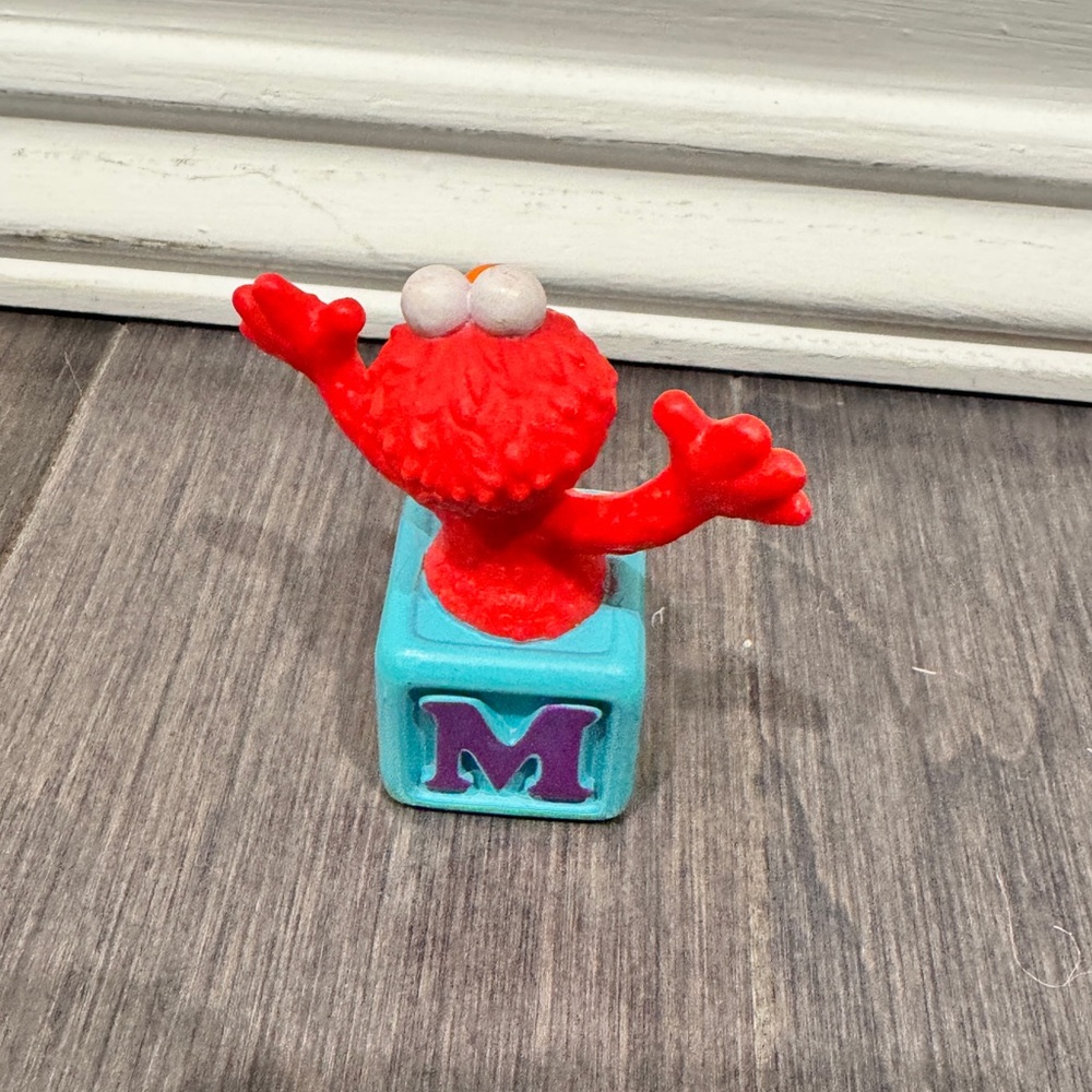 Sesame Street Tonie Box Red Elmo on Blue Block Toy Music Kids Toddler - Picture 3 of 5